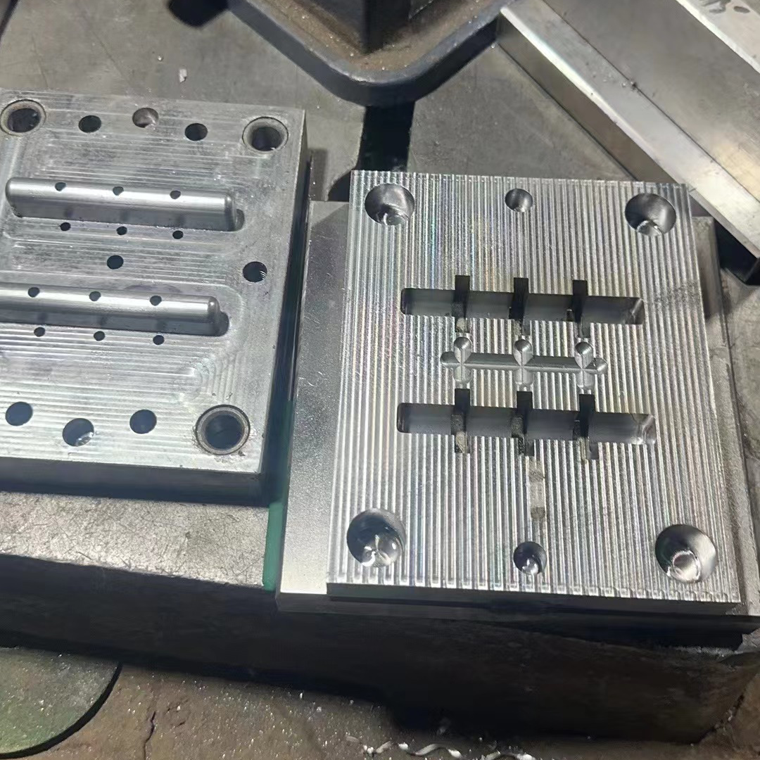 桌面注塑机一体模具，适合小批量塑料件注塑生产